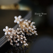 Strange on the small rice beads pearl earrings flower shape fashion sense earrings Joker Joker autumn and winter New earrings female