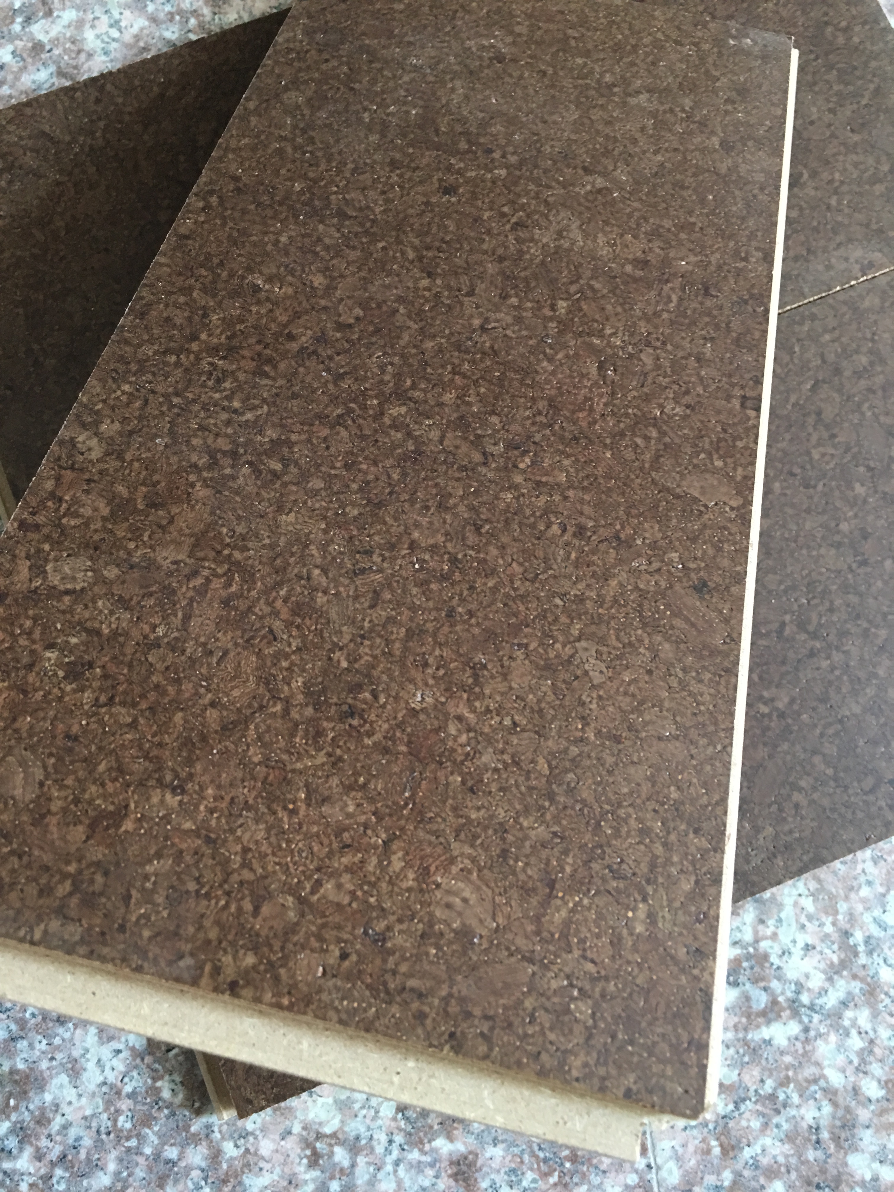 进口软木地板锁扣式隔音防潮耐磨软木地板粘贴儿童弹性木地板团购