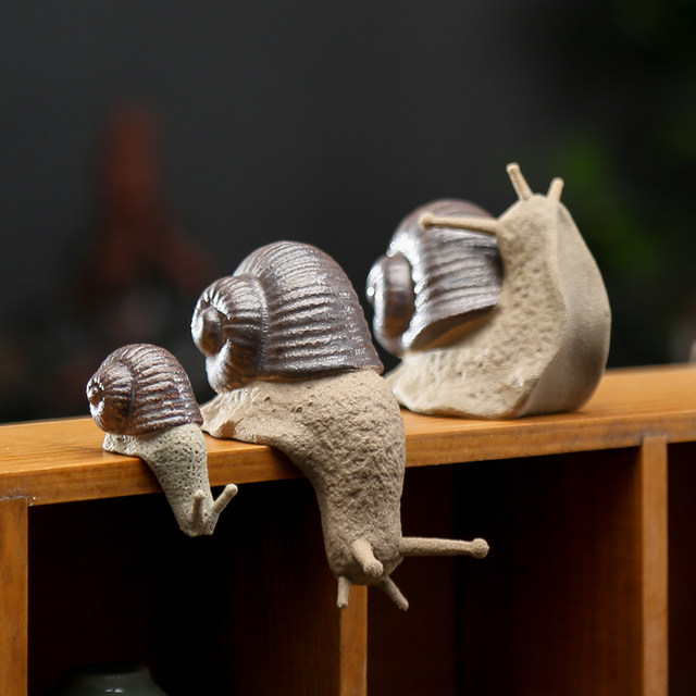 Creative cute tea pet ornaments snail ceramic home decorations bonsai gardening wild cute simulation animals Creative cute tea pet ornaments snail ceramic home decorations bonsai gardening wild cute simulation animals