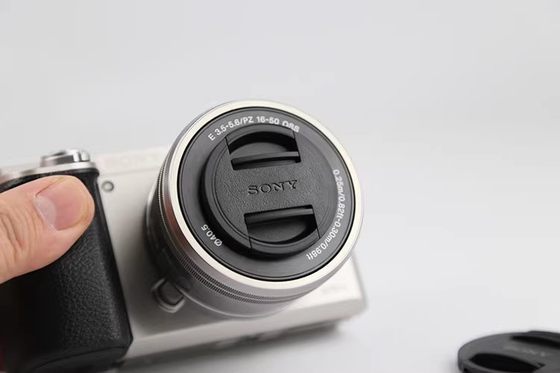 Sony Zve10 A7C A5100 NEX-7 5R 마이크로 단일 카메라 16-50 렌즈 커버 40.5mm에 적합합니다. Sony Zve10 A7C A5100 NEX-7 5R 마이크로 단일 카메라 16-50 렌즈 커버 40.5mm에 적합합니다.