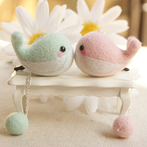 Wool felt poke material bag Qianying handmade diy couple whale mobile phone chain dust plug gift pendant