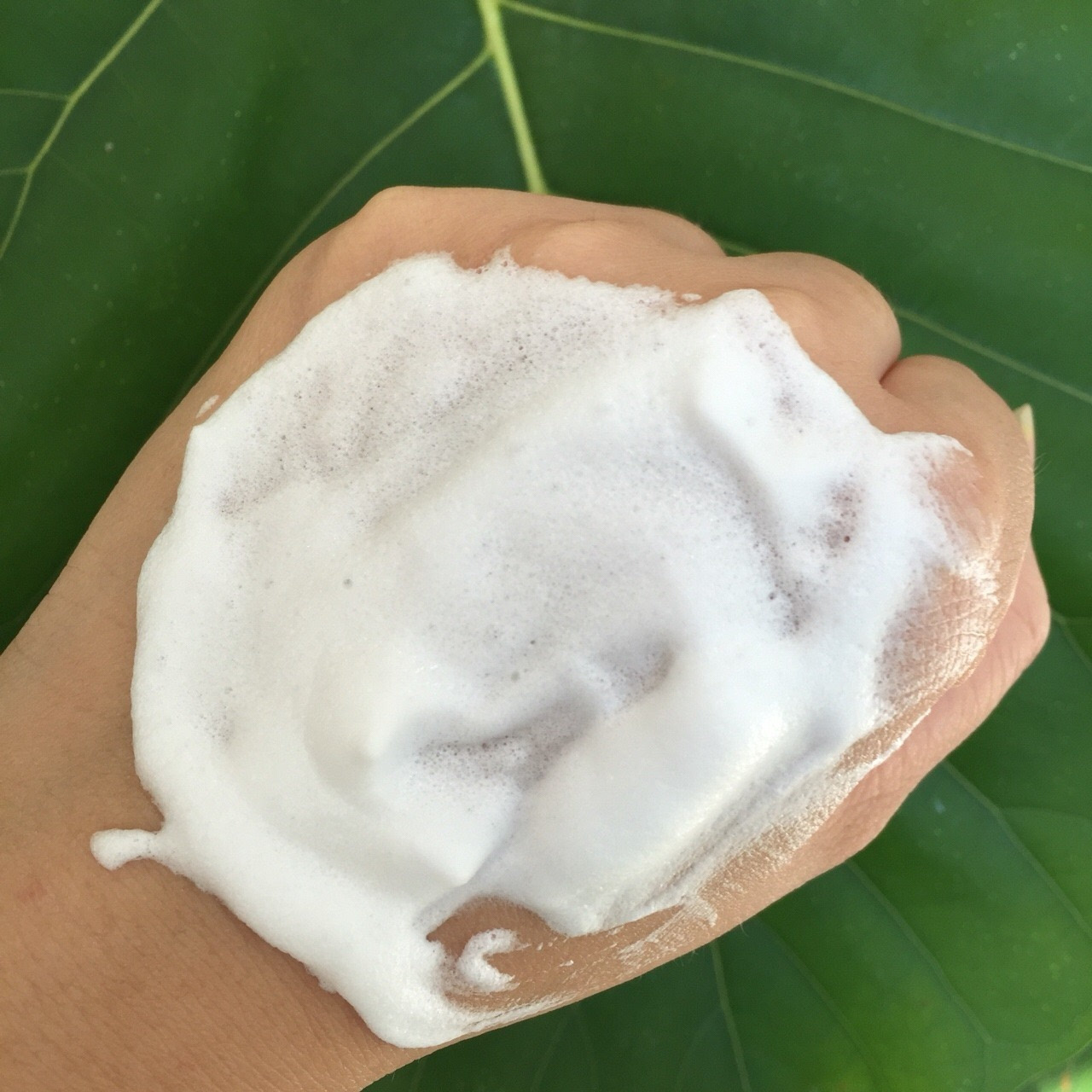 挤出的泡沫超绵密,但是每次敷面膜可用不了这么多,适当使用就可以啦