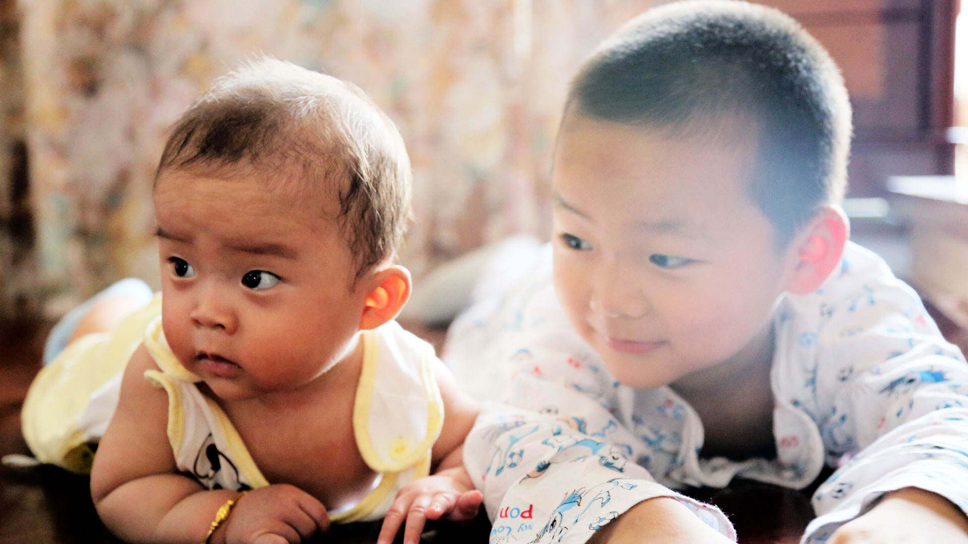 二胎政策下,身为父母的压力你能懂吗?