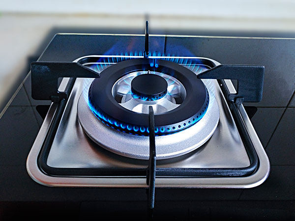 燃气灶篇:要安全节能— 77 —另外易清洗也同样重要,现在市面上各类