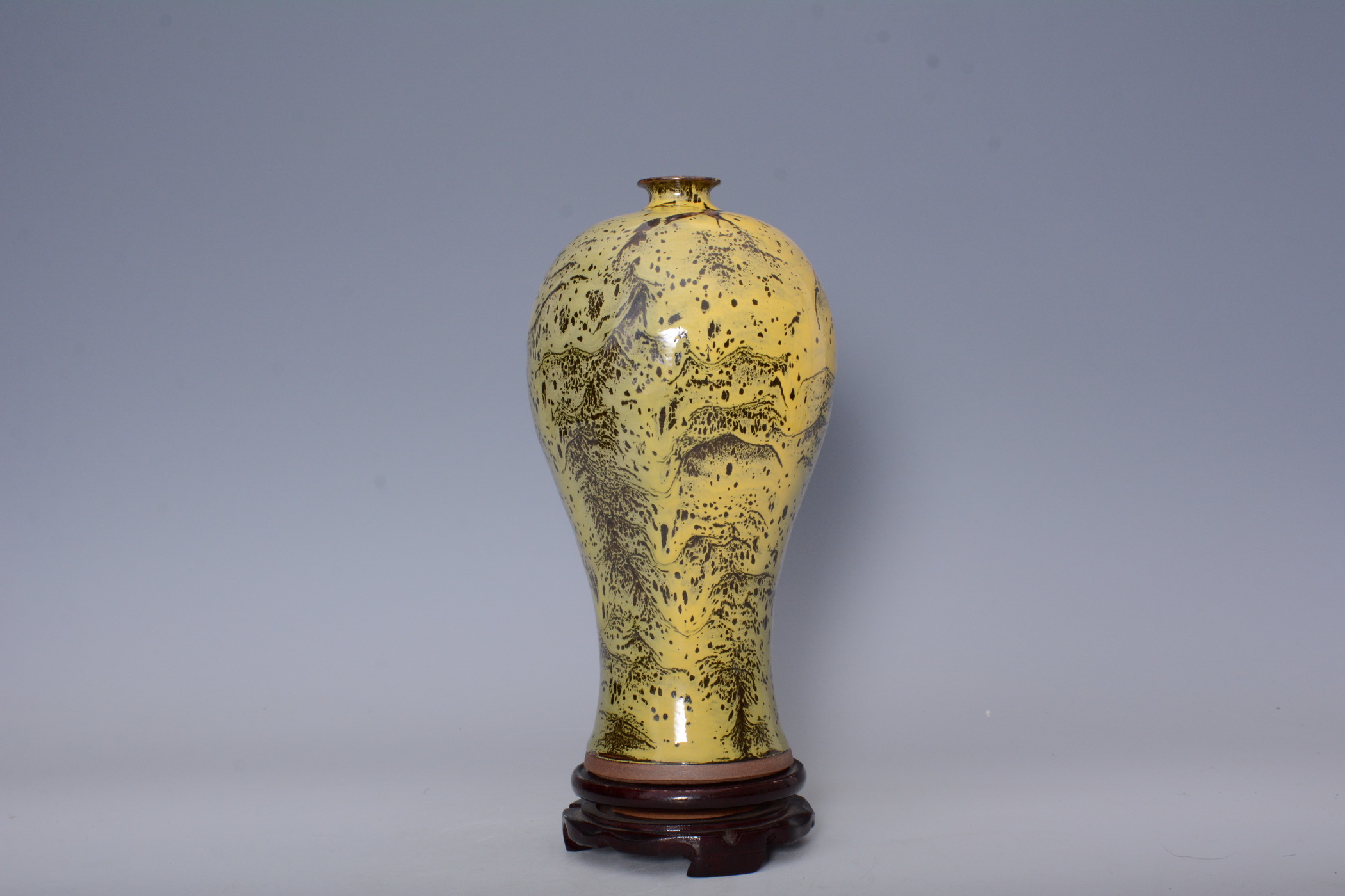 雄鸡峨冠鸣祥瑞买就送钧瓷专场 梅瓶 层恋叠嶂 何世超 非遗传承人