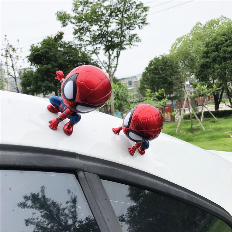Sáng tạo đồ trang trí xe lắc đầu Spider-man dễ thương búp bê trang trí xe phim hoạt hình xe phụ kiện xe hơi nguồn cung cấp xe