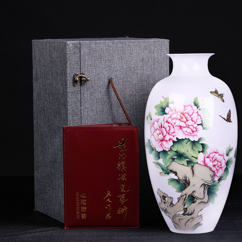 Jingdezhen hand - made ceramic famille rose blooming flowers, flower vase Chinese handicraft home sitting room adornment is placed