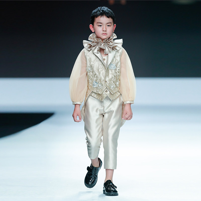 君设计 高端定制男童礼服模特走秀服装钢琴表演出服儿童宫廷套装