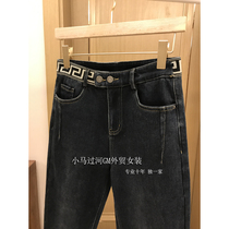 No one cant without it. The factory single recommends high waist stretch velvet warm jeans women winter