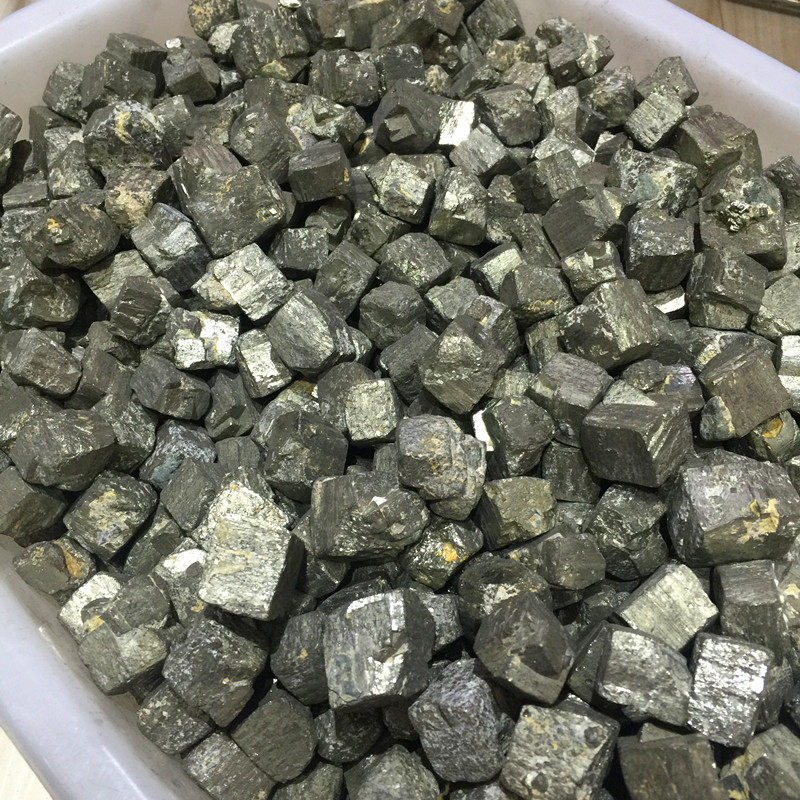 100克天然黄铁矿不规则正方块原石 黄铁矿单晶体