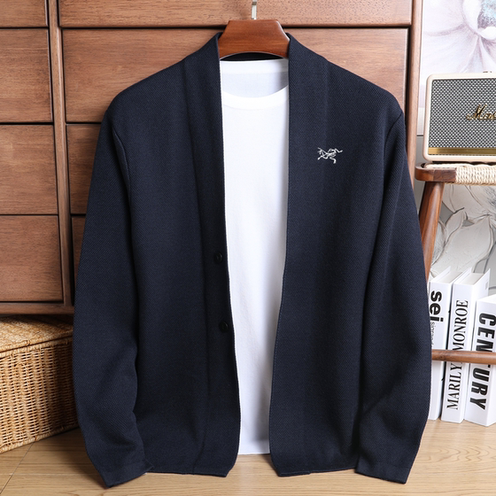 Genuine ancestor embroidered bird cashmere cardigan men's spring and autumn new knitted sweater V-neck high-end jacket trend
Genuine ancestor embroidered bird cashmere cardigan men's spring and autumn new knitted sweater V-neck high-end jacket trend
