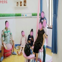 Four sets of childbirth chairs guide cars guide balls and racks