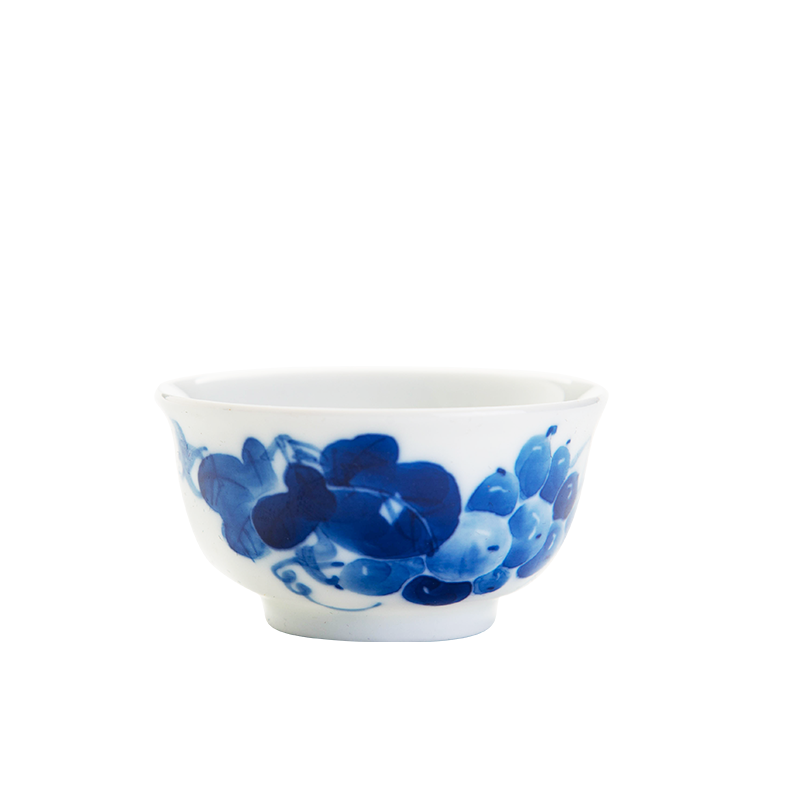 Blue and white sample tea cup kung fu tea set of jingdezhen ceramics single CPU master cup hand - made grapes under a single glaze color tea cups