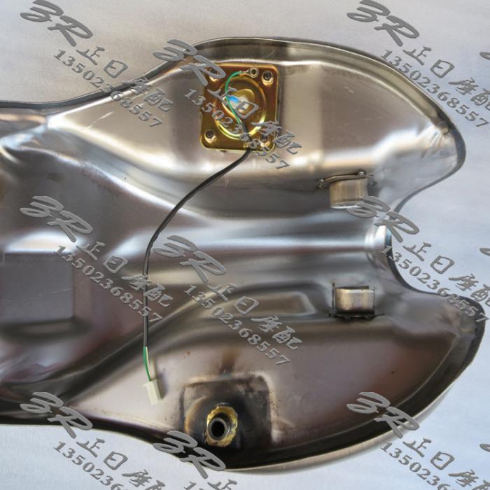 摩托车配件:cb400油箱 92 93 94 95 96 97 98 油箱 全新注塑件