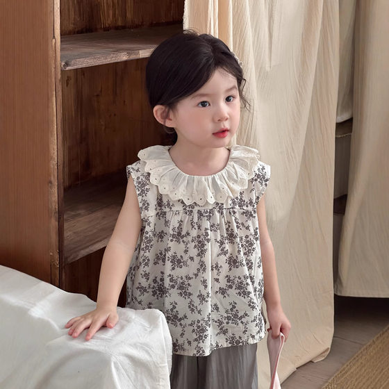 Class A Korean version of girls' floral shirt 2025 summer new style children's fashionable lace collar girl shirt
Class A Korean version of girls' floral shirt 2025 summer new style children's fashionable lace collar girl shirt