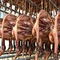 Wang Fuhui Hongsui Suichuan board duck Jiangxi Gananami Duck Earth Duck Air-dried Duck Salted Duck Farmhouse Authentic Red Hairy Duck duck
