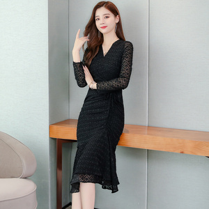 Autumn 2020 new black lace dress for women with slim body and buttocks and irregular fishtail skirt