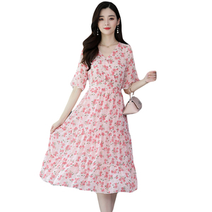 New style chiffon dress with small fragmentary flowers in summer 2020