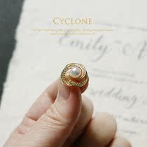 Mini collar needle Golden whirlwind beetle zircon Palace retro fashion prick female neckline anti-light brooch