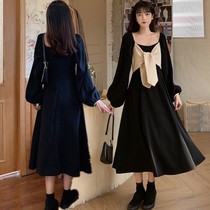 Large size Hepburn wind small black dress women 2021 Autumn New Vintage temperament thin fat mm French dress long dress