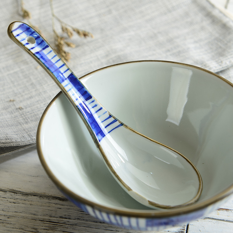 Burn Japanese three points bending a spoon, cherry blossoms and the wind, Japan and South Chesapeake creative ceramic spoon restaurant refueling table utensils