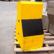 Residential parking lot road triage roadblock Cement pier road construction isolation pier site special anti-collision mound manufacturer