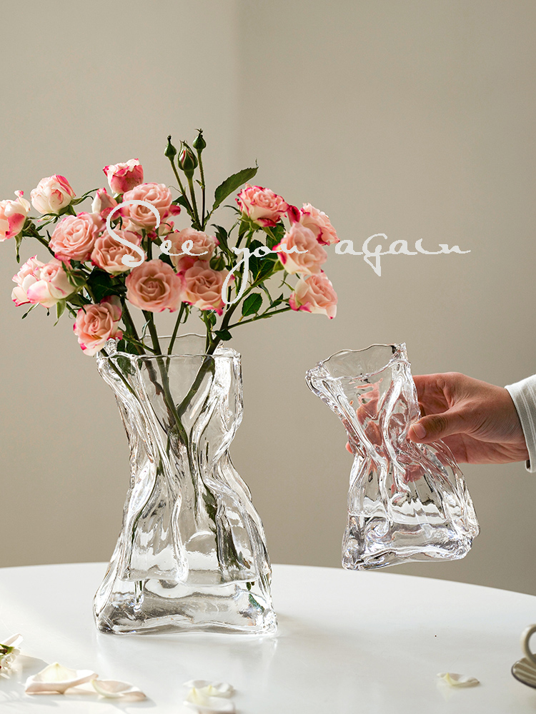 High-end sense of simplicity, creative irregularity, homestay vase, transparent glass, living room, table top, flower arrangement, aquatic decoration ornaments