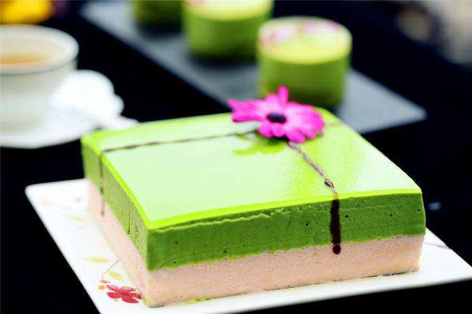 夏日的清凉抹糕茶巧克力慕斯蛋糕