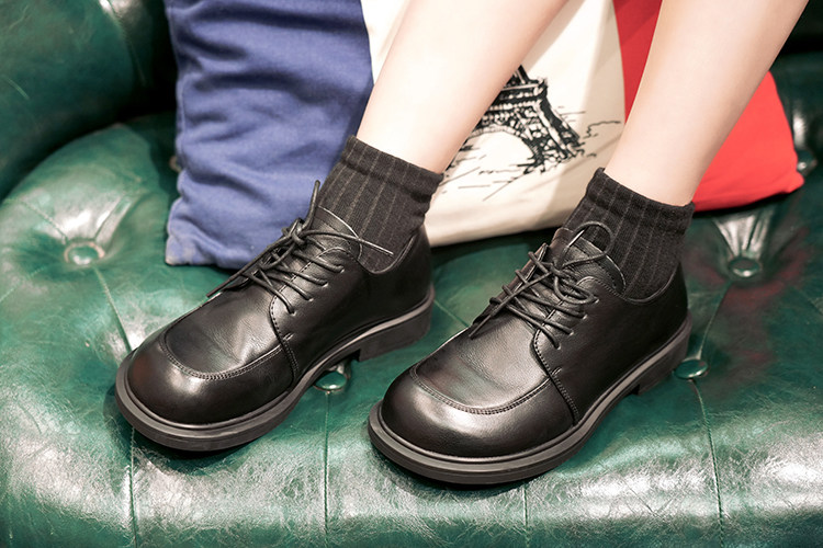 日系原宿大头鞋女秋季jk风牛皮圆头系带娃娃鞋纯色简约百搭学生鞋