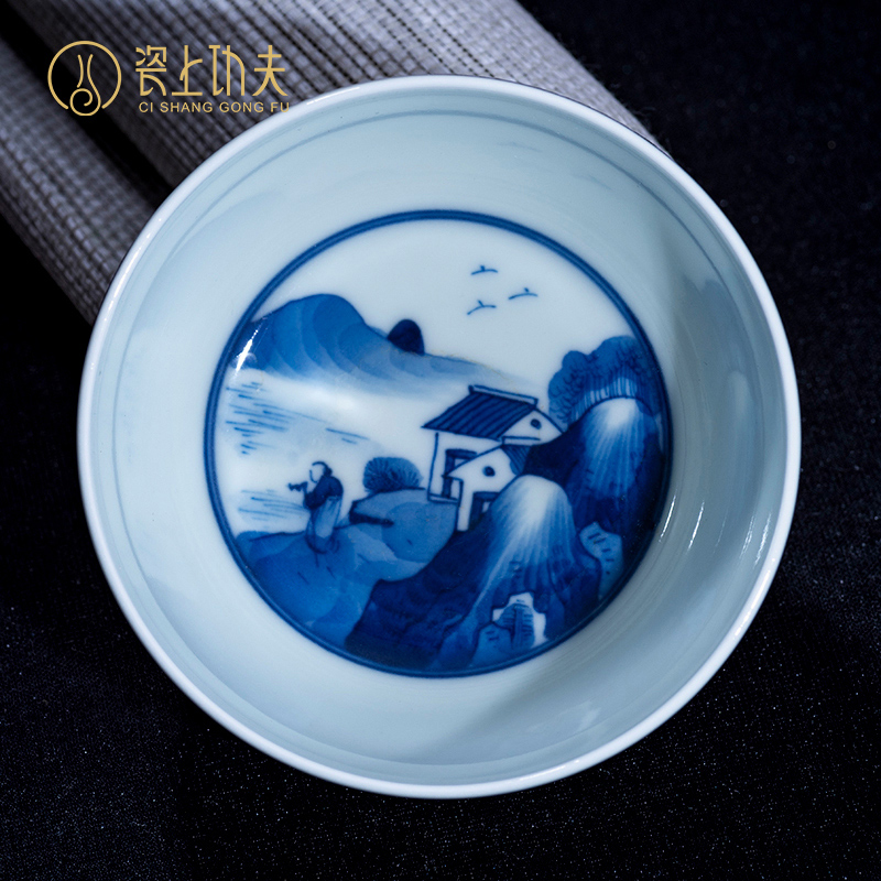 Jingdezhen blue and white landscape pure manual hand - made master cup sample tea cup noggin single CPU kung fu tea set with a gift