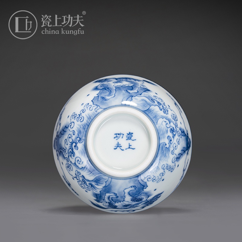 Kirin blue and white porcelain on kung fu masters cup single cup men 's manual hand - made kung fu noggin cups porcelain tea set