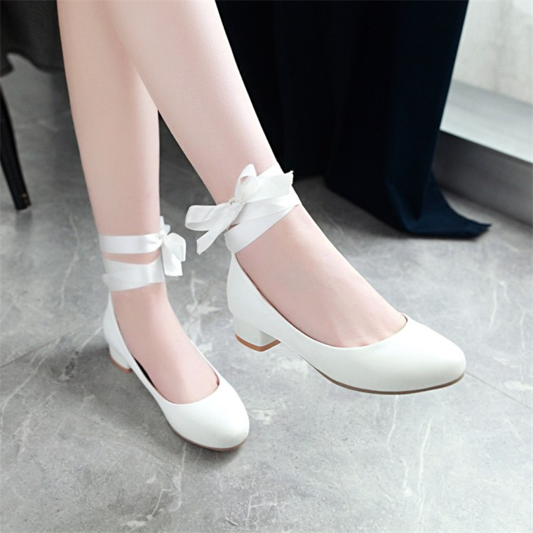 韩版脚环绑带单鞋2018新款女童皮鞋白色舞蹈表演跳舞鞋儿童高跟鞋