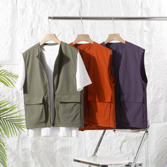 Functional water-proof! Lightweight and breathable! New men's layered outdoor workwear casual zipper vest vest
Functional water-proof! Lightweight and breathable! New men's layered outdoor workwear casual zipper vest vest