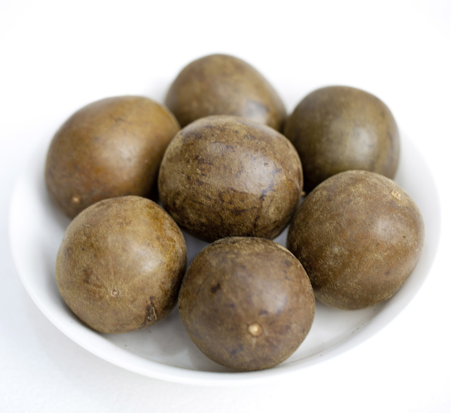 另外还要给大家推荐一下罗汉果,平常咳嗽,嗓子疼都知道用罗汉果泡水