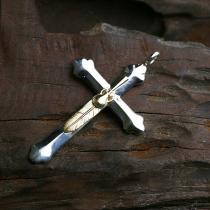 Bull blunt Seiko Indian Style Takaqiao Gombe Feather Pure Silver Art Magazine of the same cross pendant