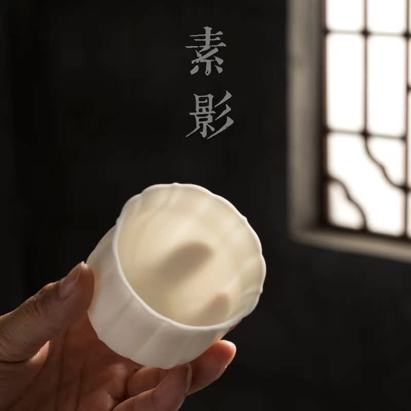 Qiao mu suet jade porcelain sample tea cup dehua white porcelain tea light manual kung fu tea set a single household tea cup