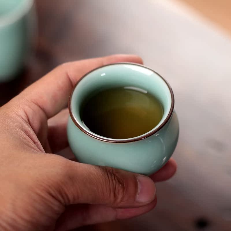 Qiao mu QYX longquan celadon shadow the qing pu 'er kung fu tea cups ceramic tea cup sample tea cup master CPU