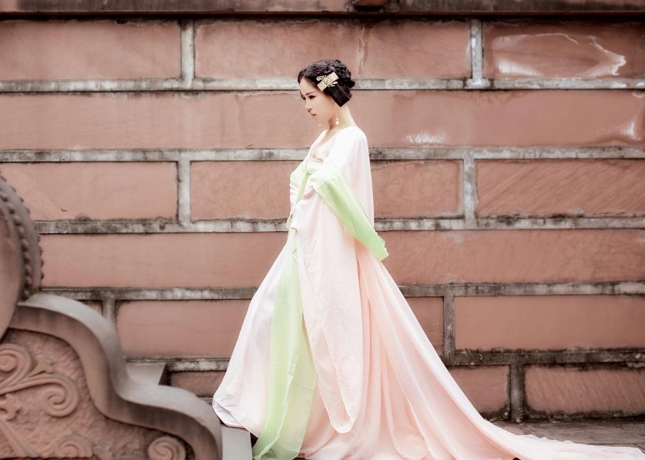 为什麼古代的女人都不穿裤子?原因在这!