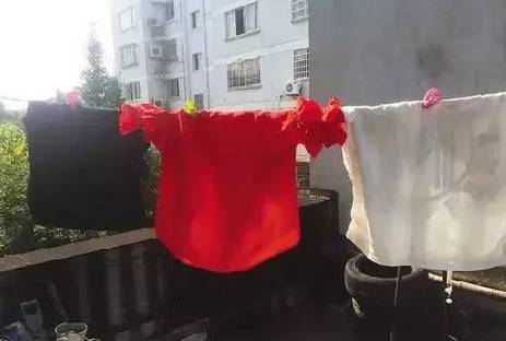 夏天穿什么颜色的衣服最防晒？