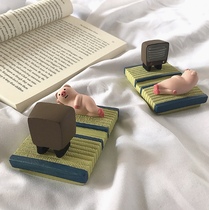 Korean ins cute cartoon pig mobile phone bracket pig accompanies you to watch TV mobile phone desktop lazy decoration ideas