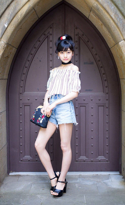 日本13岁小学生当模特,网友:千年一遇