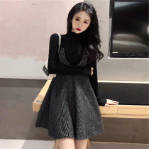 2020 early autumn popular skirt autumn short fashion Yale wind skirt ins Super fairy two-piece set women autumn and winter