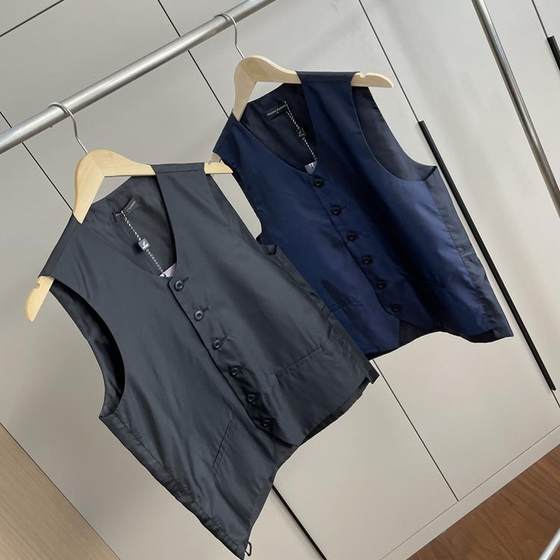 European and American orders! It’s very crisp and comfortable! Foreign trade men’s clothing, autumn British and elegant style, light and casual suit vest vest
European and American orders! It’s very crisp and comfortable! Foreign trade men’s clothing, autumn British and elegant style, light and casual suit vest vest