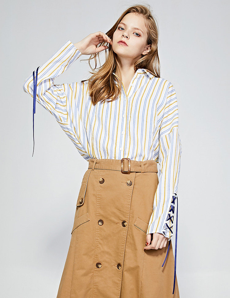 西遇女装2018春季新款翻领简约两穿v领吊带绑带条纹衬衫女长袖_7折