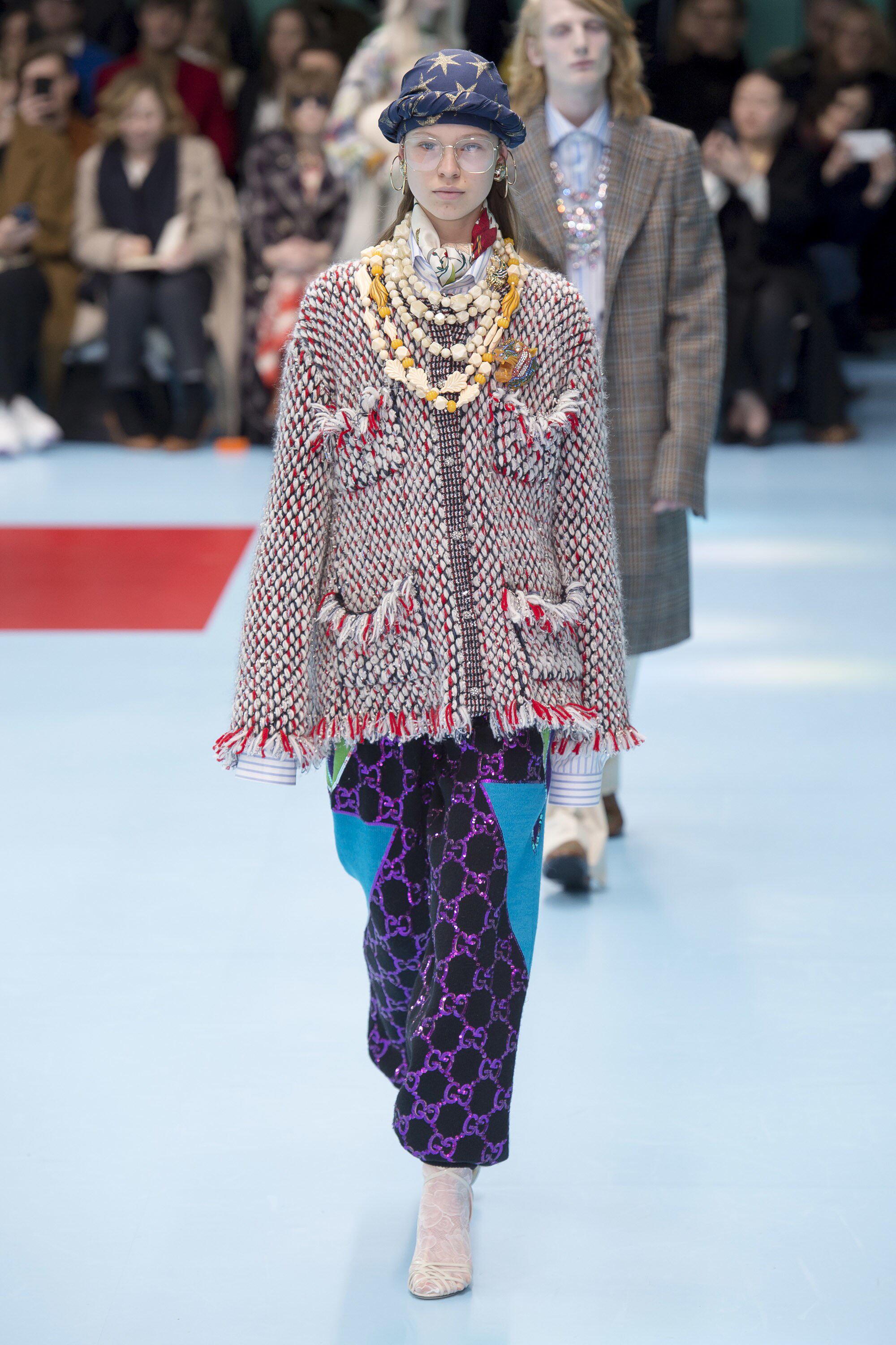 gucci米兰大秀 人头饰品疯玩赛博格