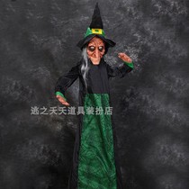 The Halloween witch hoists hang up the ghost houses bar decorations grounds and escape terror scare props.