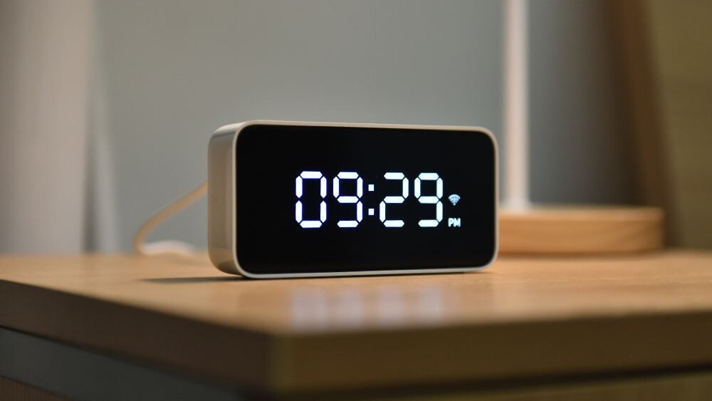 小米智能闹钟,能听会说高颜值