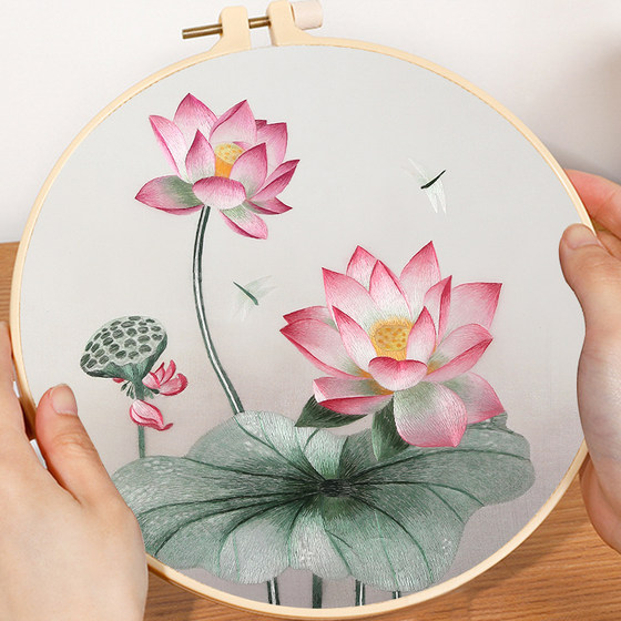 Su Embroidery DIY kit beginners handmade embroidery, embroidered material bag new Chinese needle trace silk line lotus Su Embroidery DIY kit beginners handmade embroidery, embroidered material bag new Chinese needle trace silk line lotus