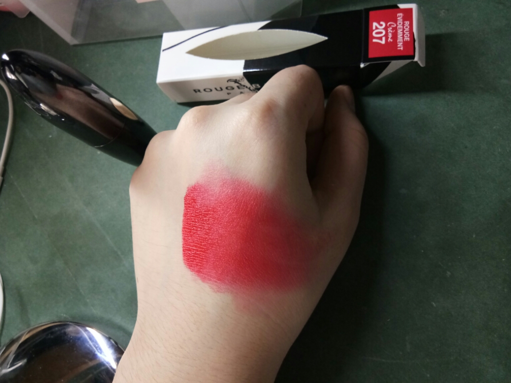 rouge baiser口红色号207西瓜红很滋润 适合嘴巴比较干的小仙女_in榜 rouge baiser口红色号207西瓜红很滋润 适合嘴巴比较干的小仙女