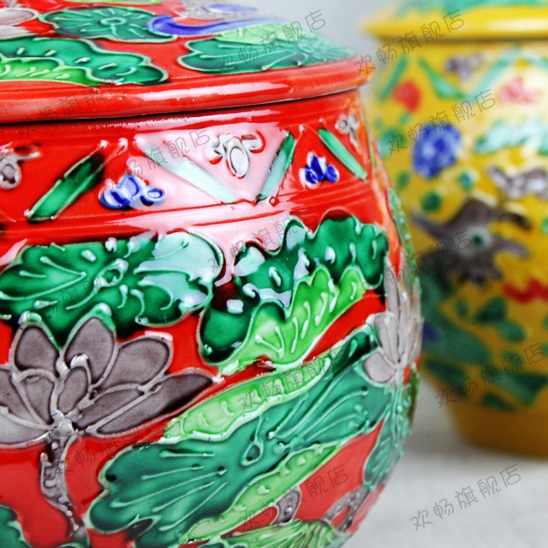 Cj7 merry jingdezhen ceramic Chinese red yuanyang anaglyph caddy fixings jar storage tank of handicraft